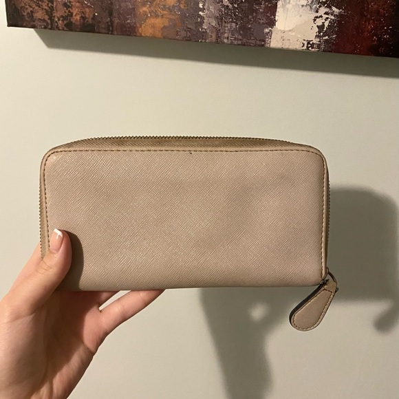 Guess beige long wallet - Picture 3 of 6